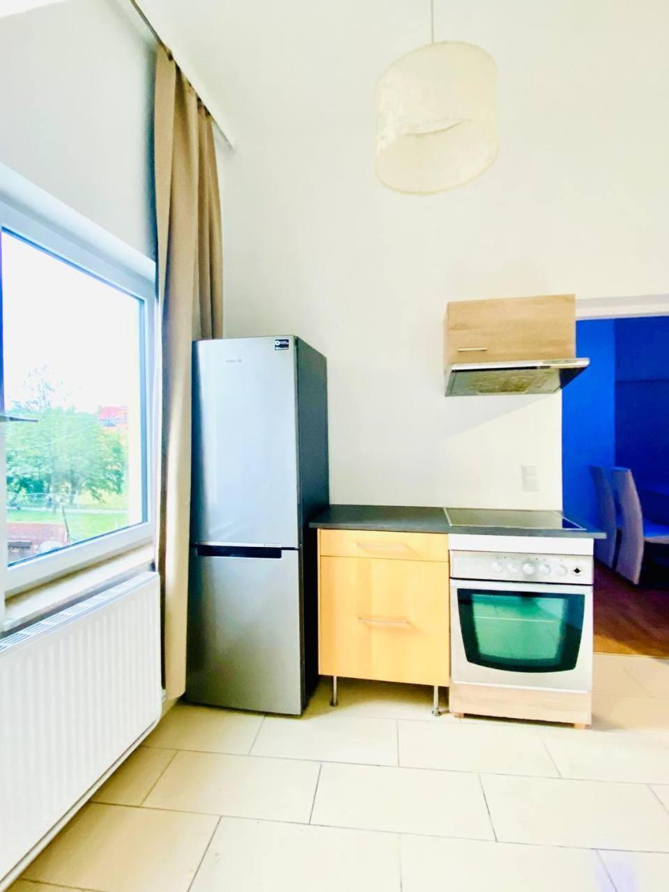 Spacious 4-bedroom For Big Groups Apartment *