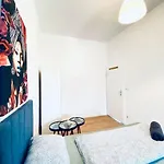 Spacious 4-Bedroom Apartment For Big Groups