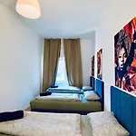 Spacious 4-Bedroom Apartment For Big Groups
